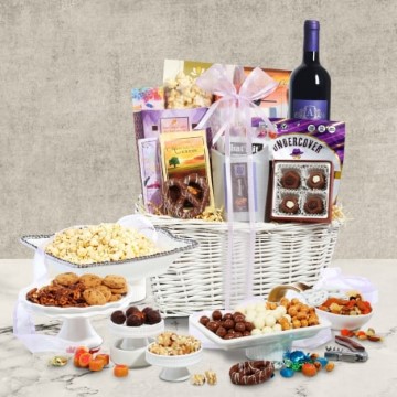  Broadway Basketeers Chocolate Food Gift Basket Snack Gifts for  Women, Men, Families, College, Appreciation, Thank You, Valentines Day,  Corporate, Get Well Soon, Care Package : Gourmet Snacks And Hors Doeuvres