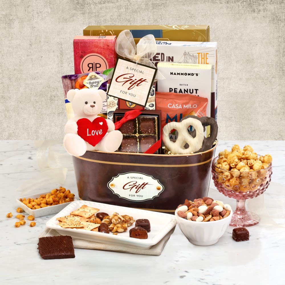 >Be Mine Chocolate Gift Basket