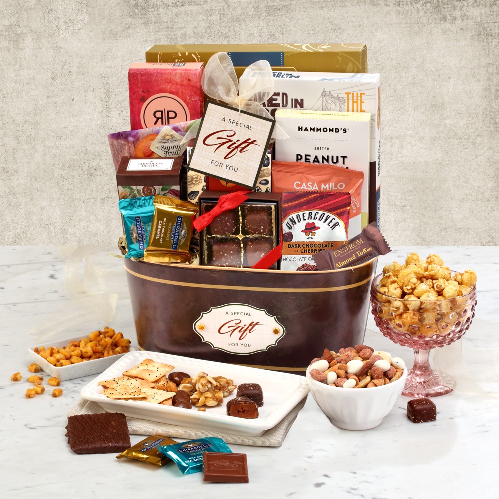 >Chocolate Delight Gift Basket