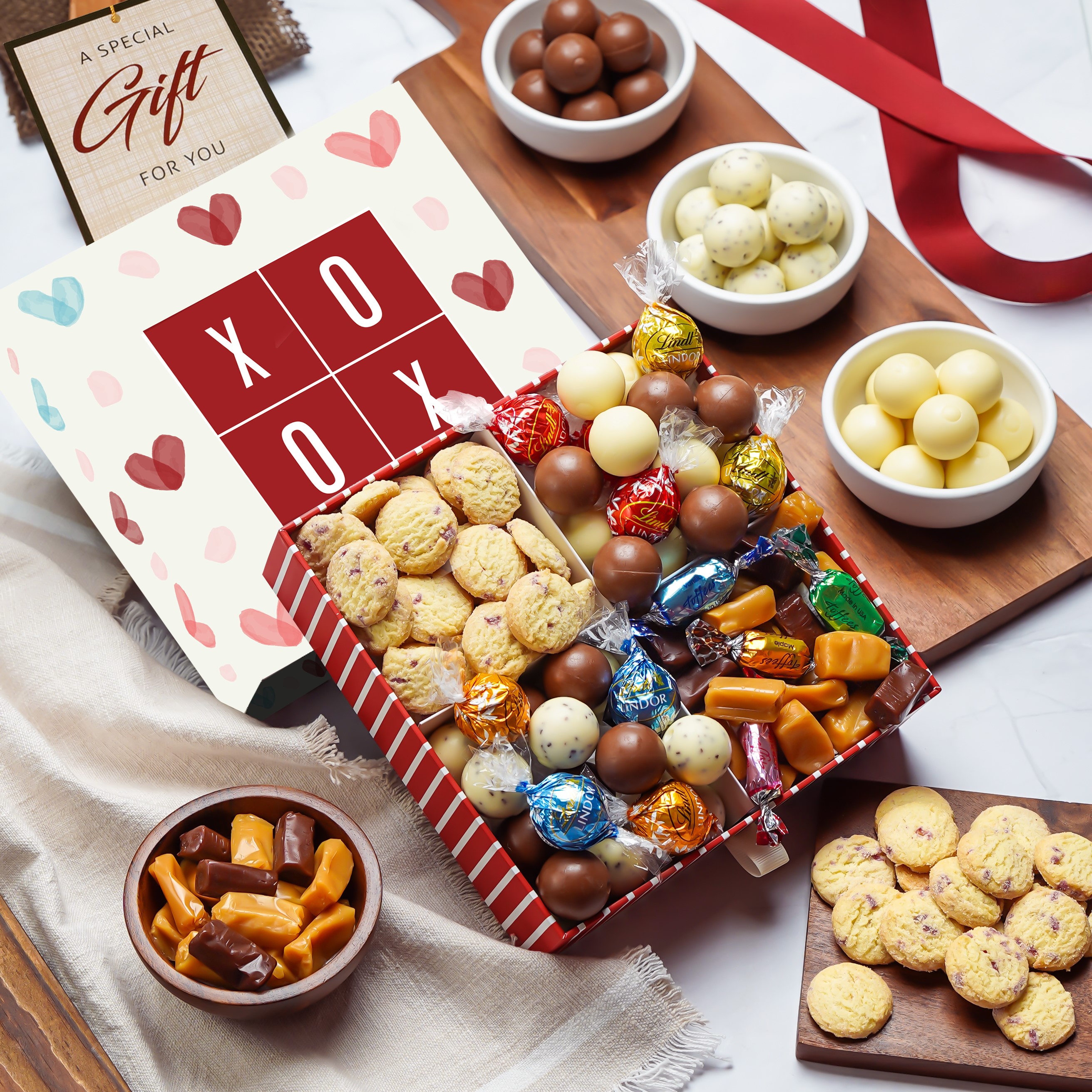 >Chocolate Delight XOXO Gift Box