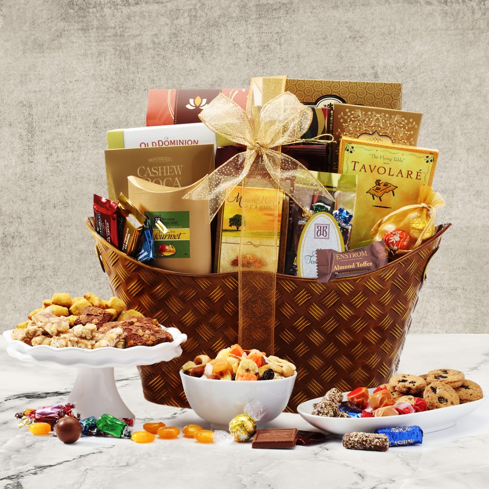 >Classic Favorites Gift Basket