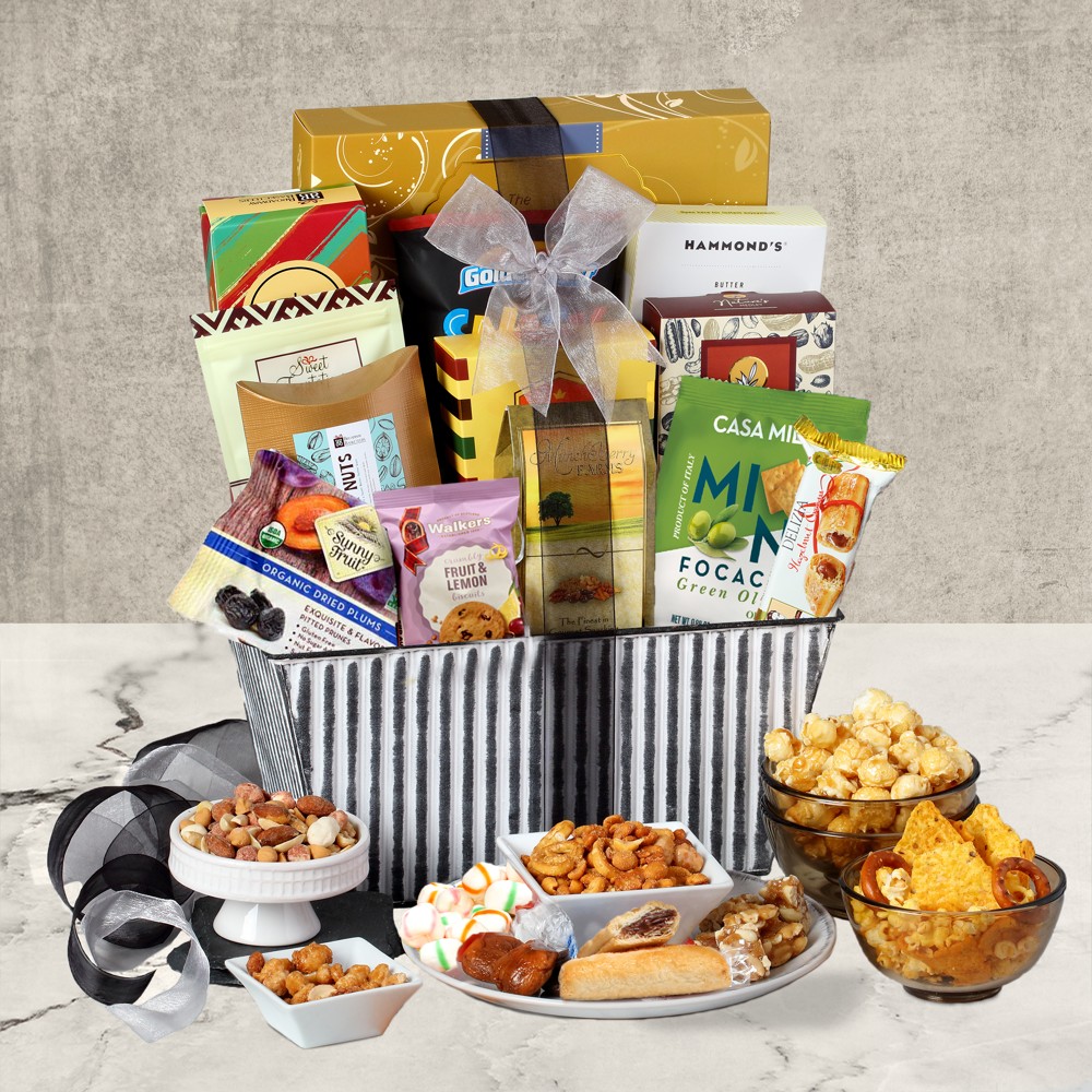 >Deluxe Striped Gift Basket