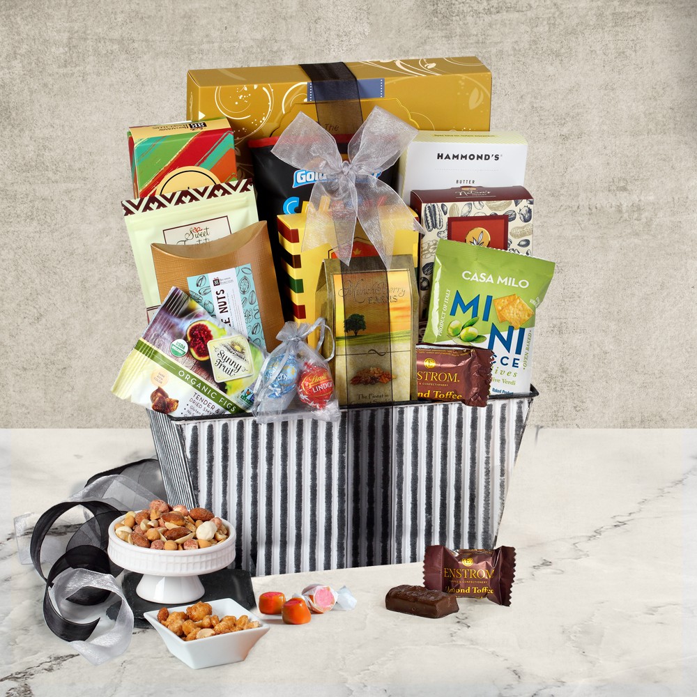 >Deluxe Striped Gift Basket