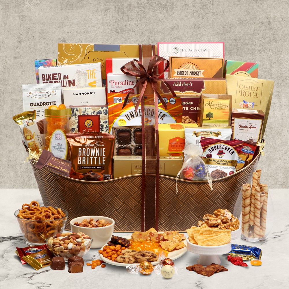 >Extravagant Gourmet Gift Basket