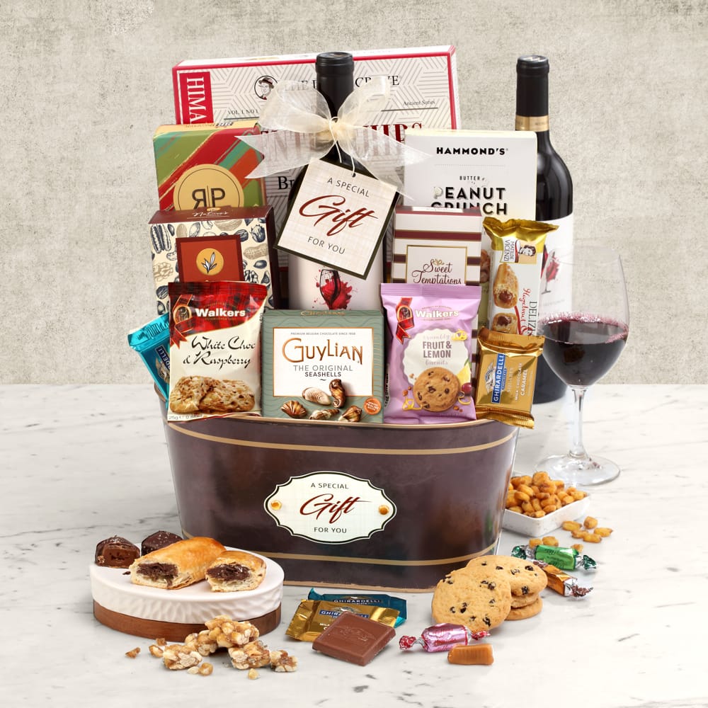 >Gourmet Wine Gift Basket