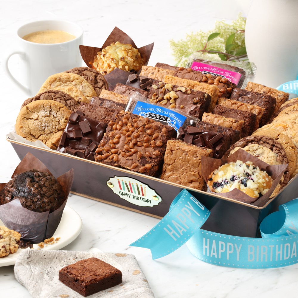 >Deluxe Happy Birthday Bakery Basket