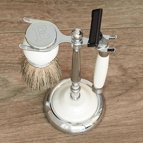 >Personalized Initial Shaving Kit